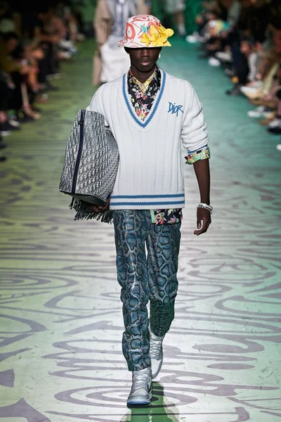 Look 36